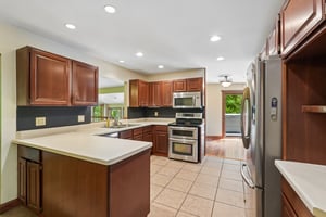 Mary Lynn Dr-S0506-017.jpg