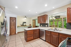 Mary Lynn Dr-S0506-020.jpg
