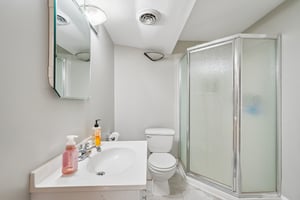 Mary Lynn Dr-S0506-026.jpg