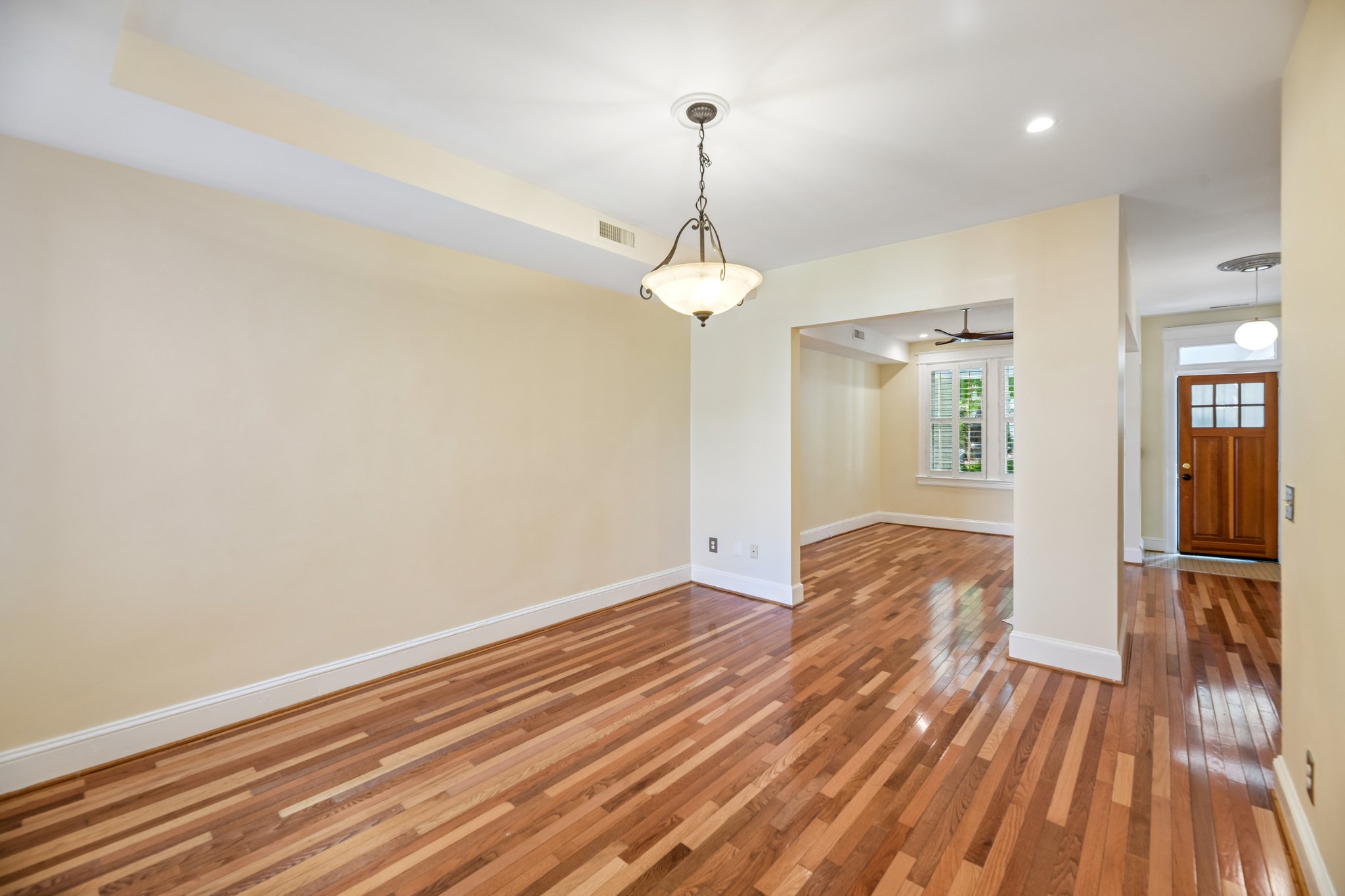 3rd St NE-S2404-009.jpg