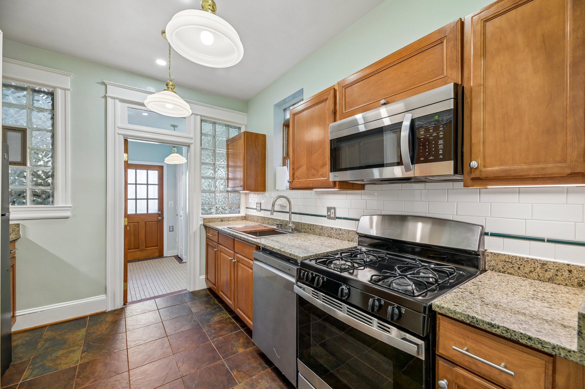 3rd St NE-S2404-017.jpg