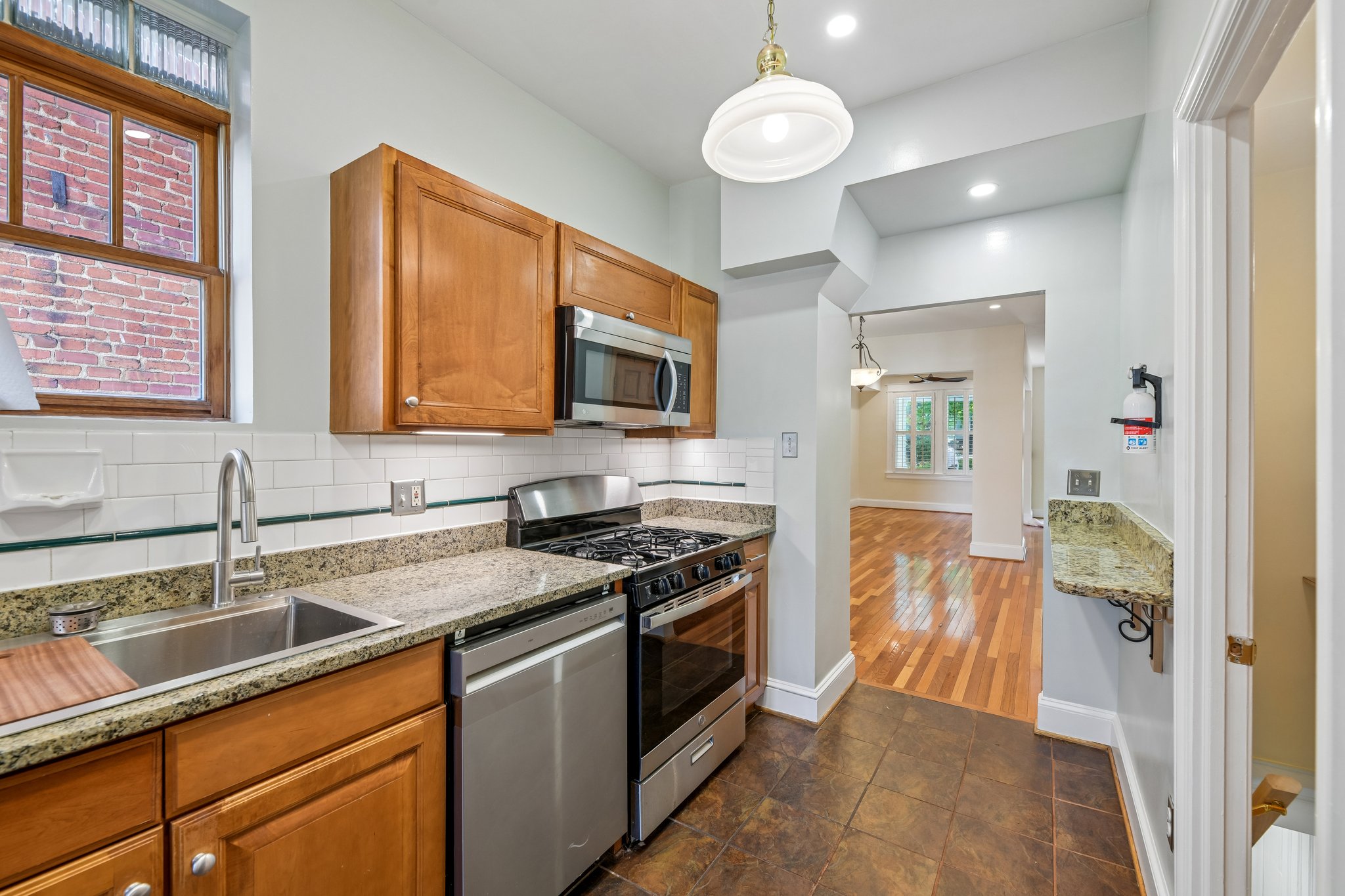 3rd St NE-S2404-021.jpg