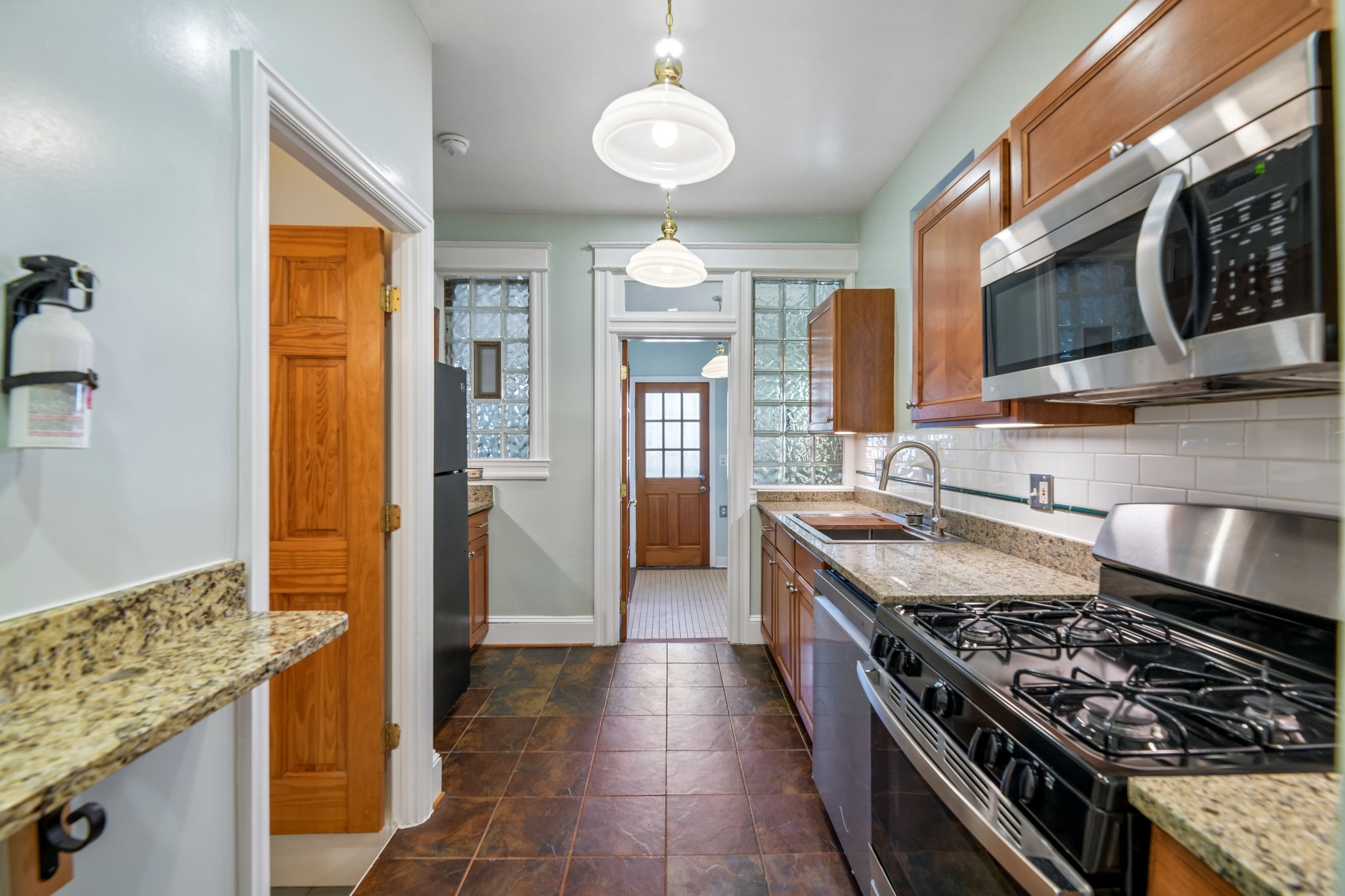 3rd St NE-S2404-022.jpg