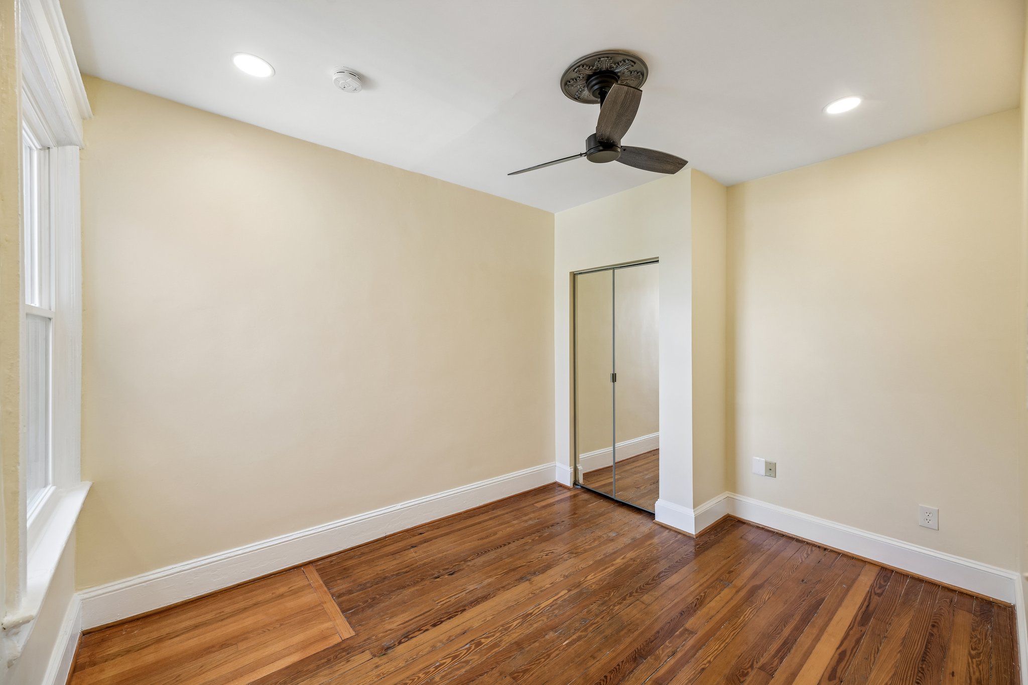 3rd St NE-S2404-034.jpg