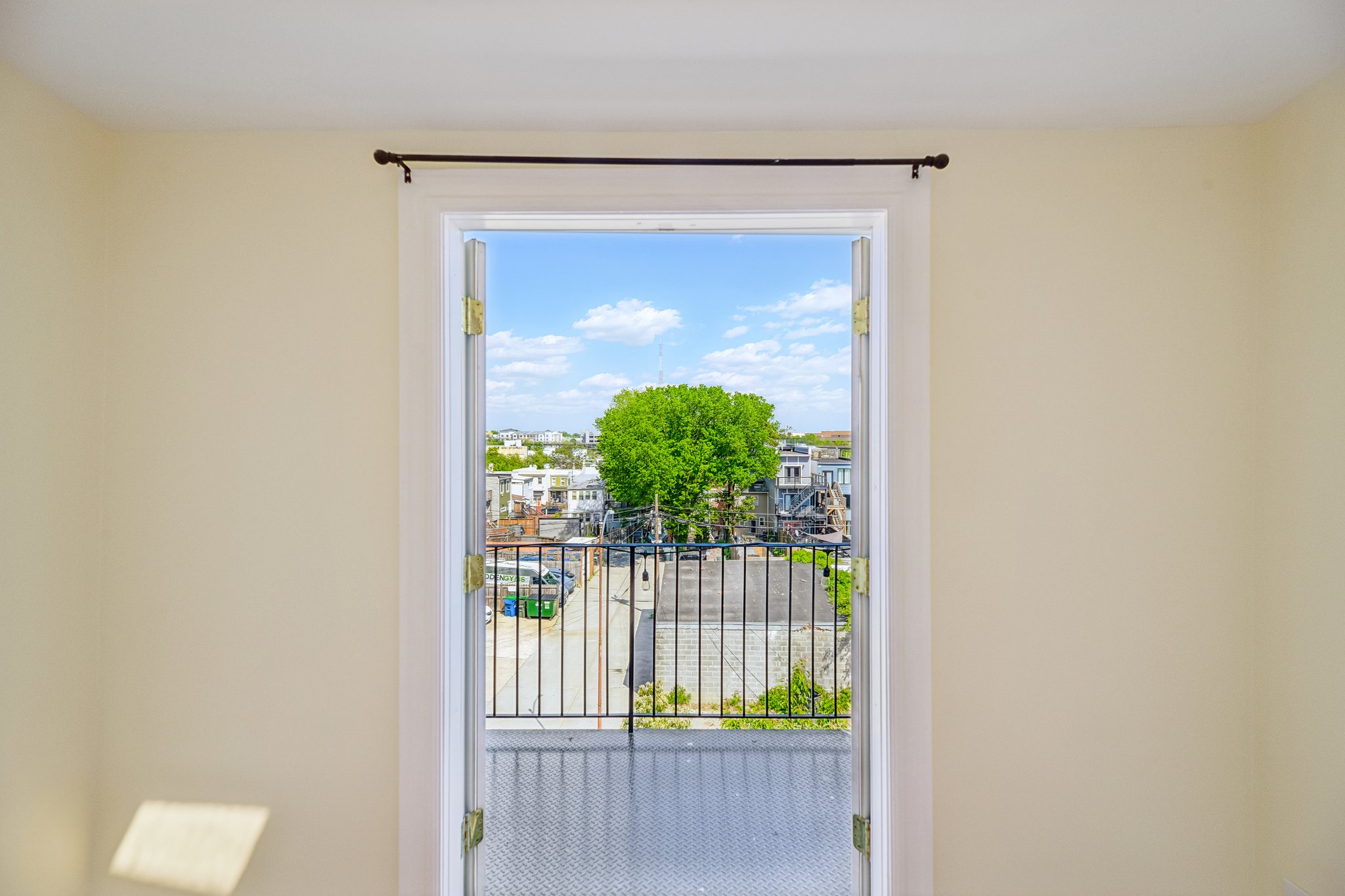 3rd St NE-S2404-060.jpg