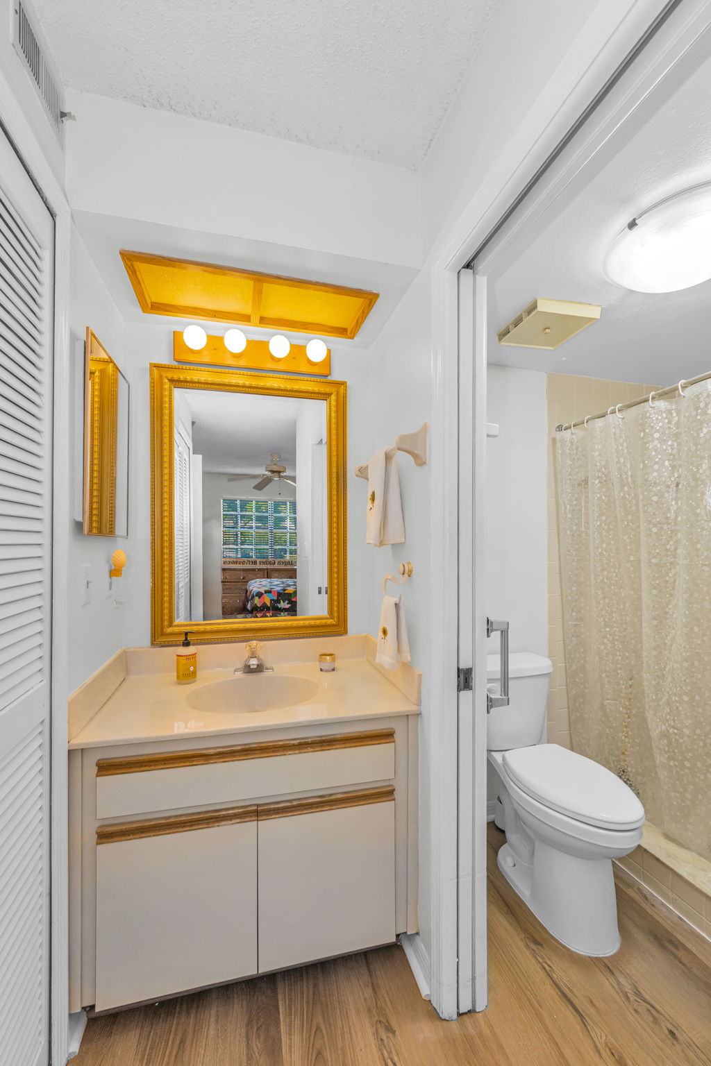 Primary Bathroom 1a