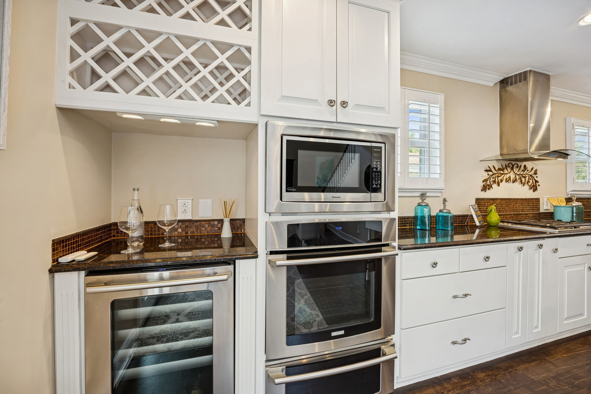 Wine Bar & Wall Ovens