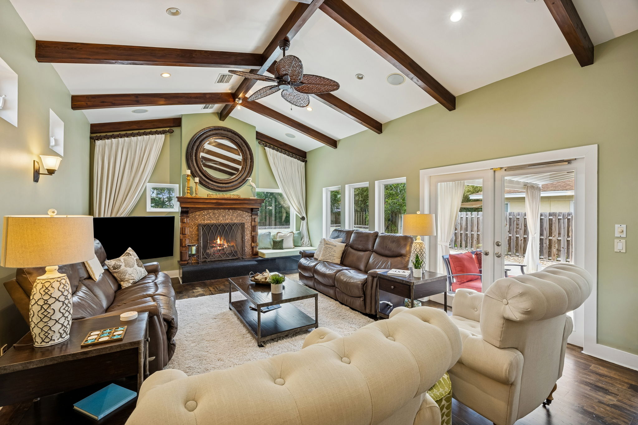 Exposed Beam Ceiling