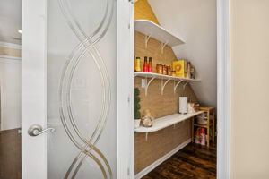 Walk in Pantry