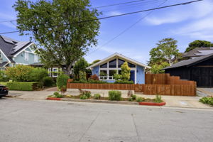 002_F8_212 3rd Ave