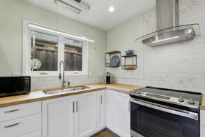 015_F8_212 3rd Ave