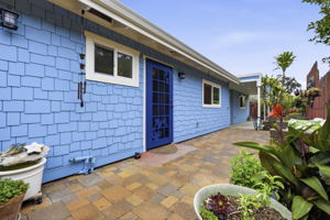 037_F8_212 3rd Ave