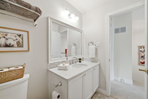  Photo 48