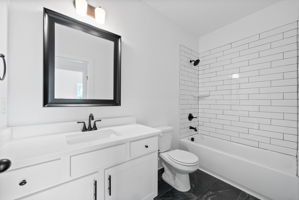  Photo 40