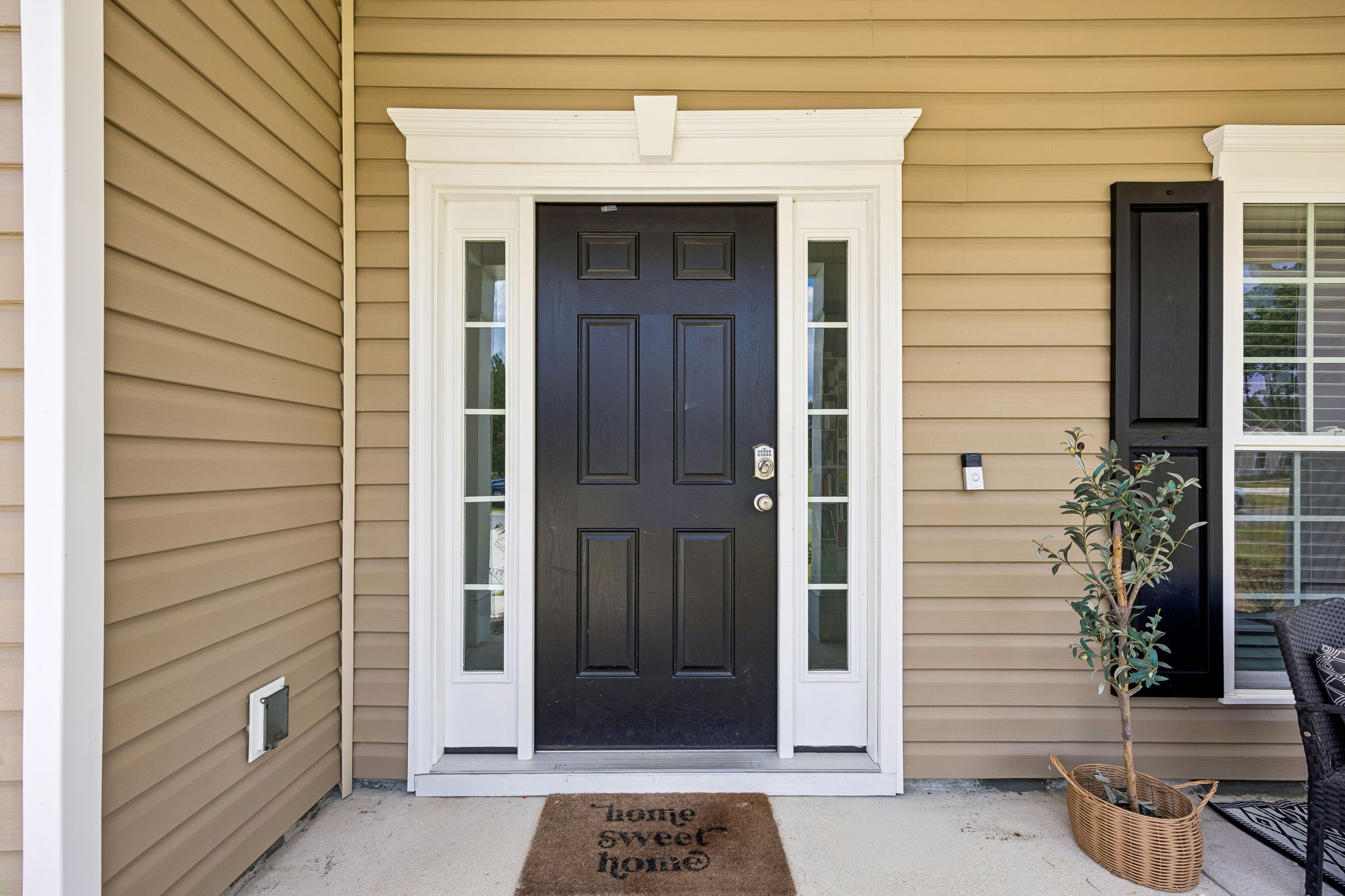 Front Entry Detail