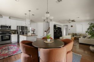 Kitchen/Breakfast Area