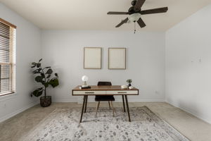 Front office / 5th bedroom with closet