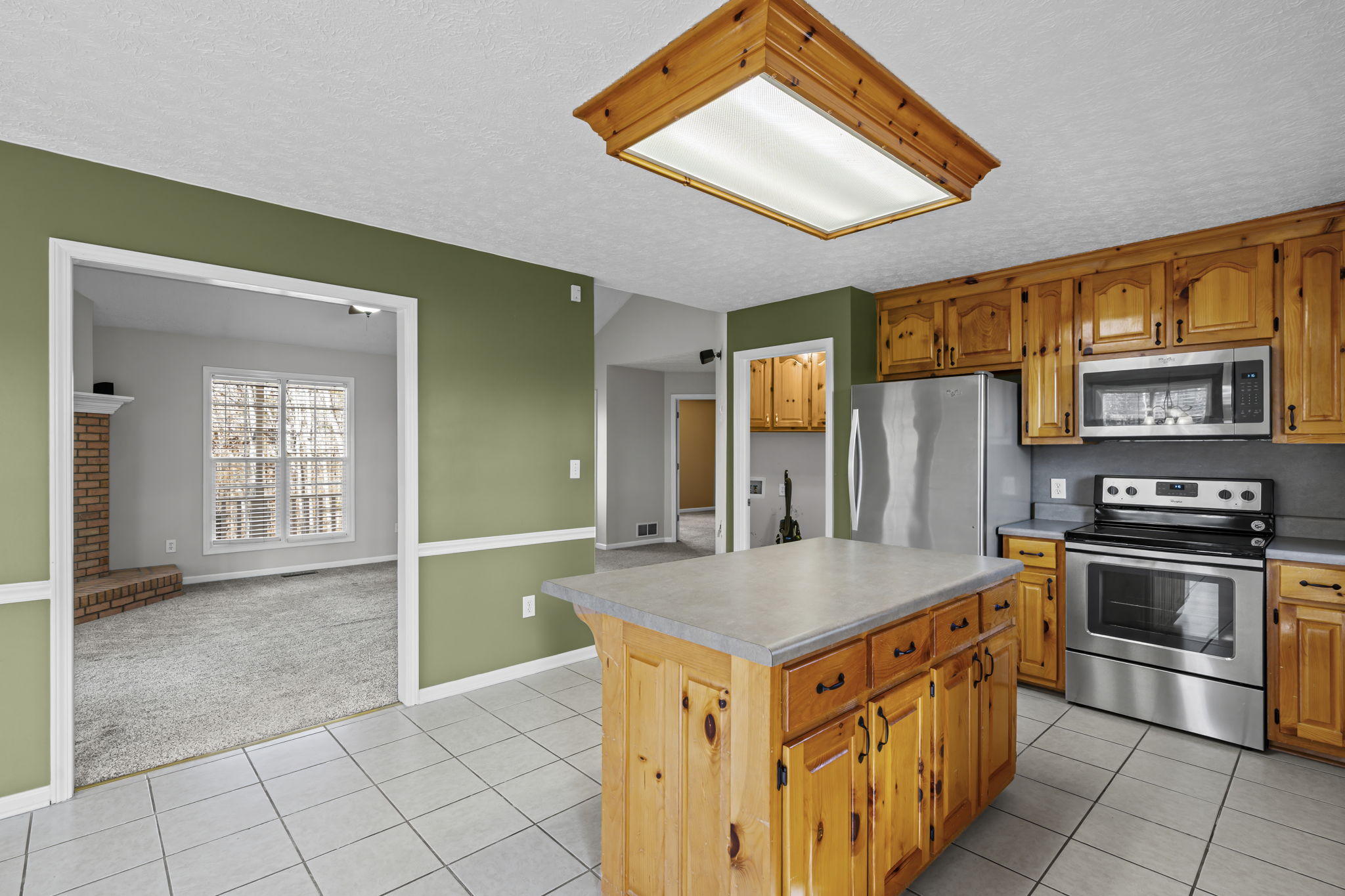 kitchen/entry to family room