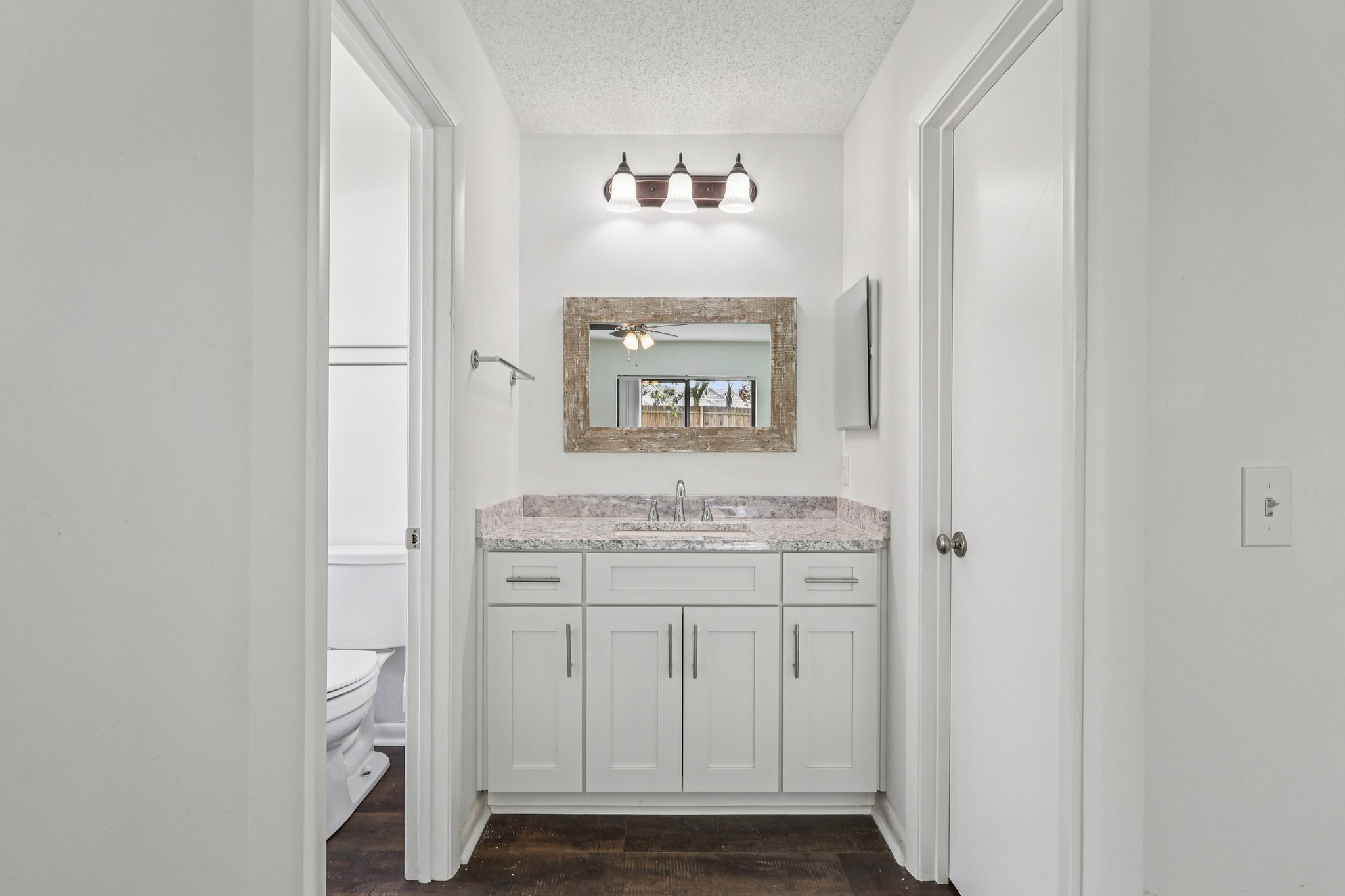 Eastridge Dr-S2810-023.jpg