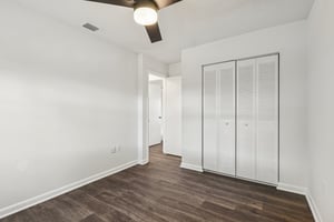 Eastridge Dr-S2810-017.jpg