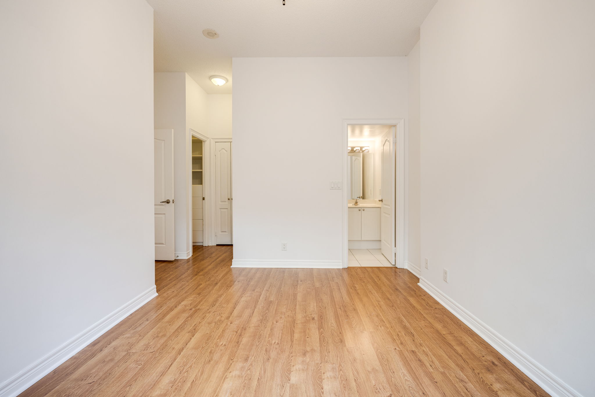 Toronto property showcase — delivered property photograph 23