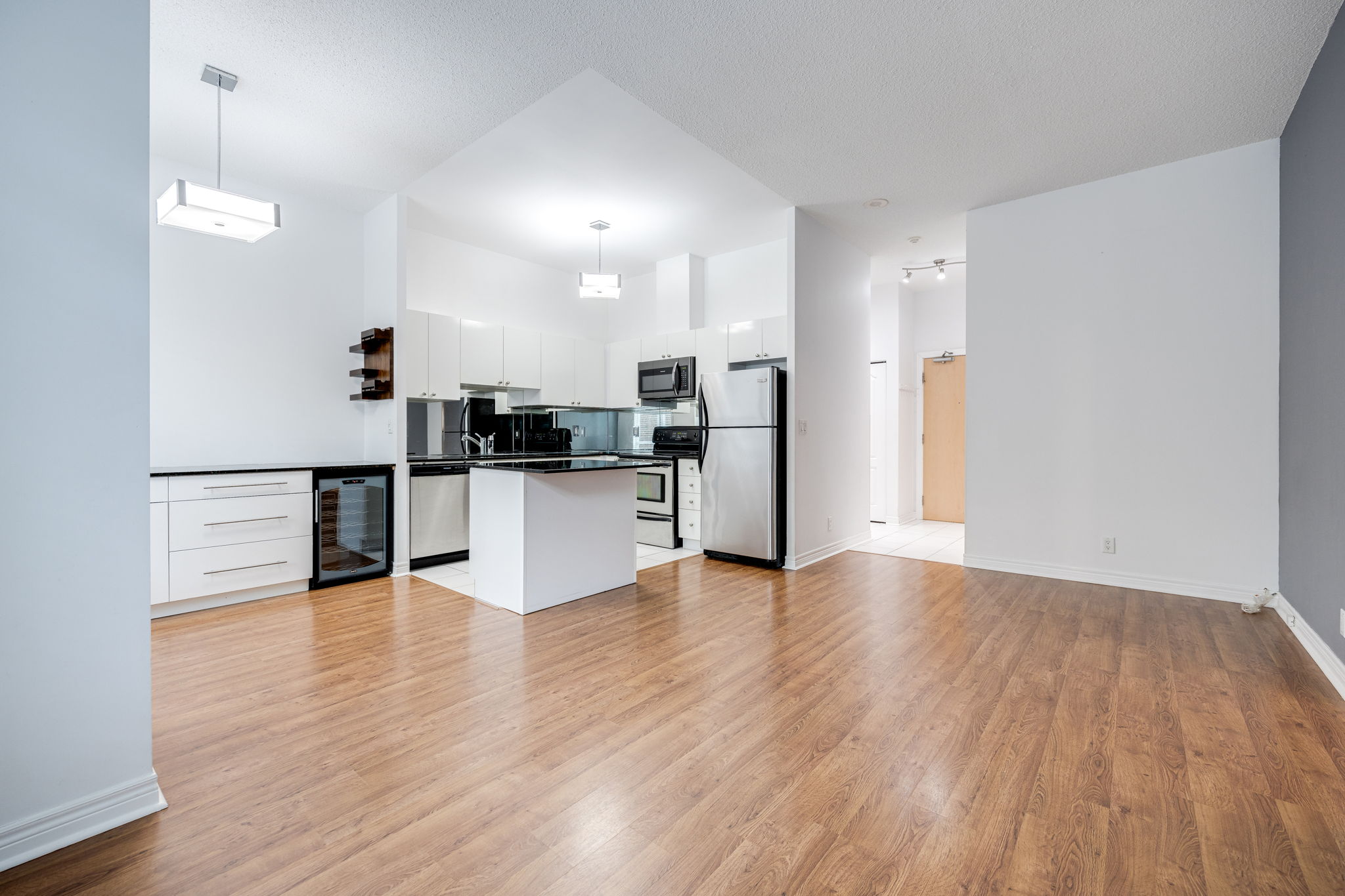 Toronto property showcase — delivered property photograph 36