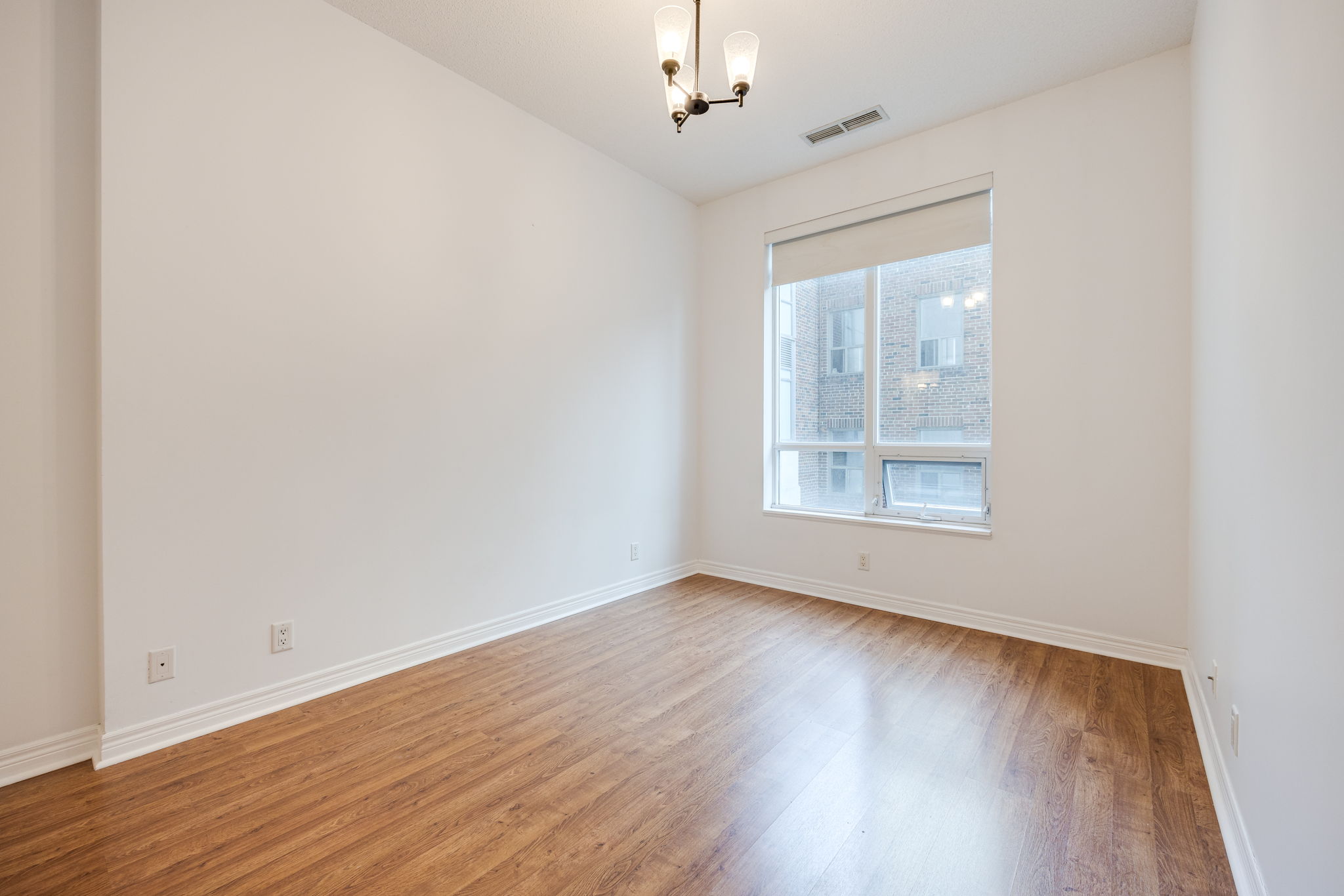 Toronto property showcase — delivered property photograph 49