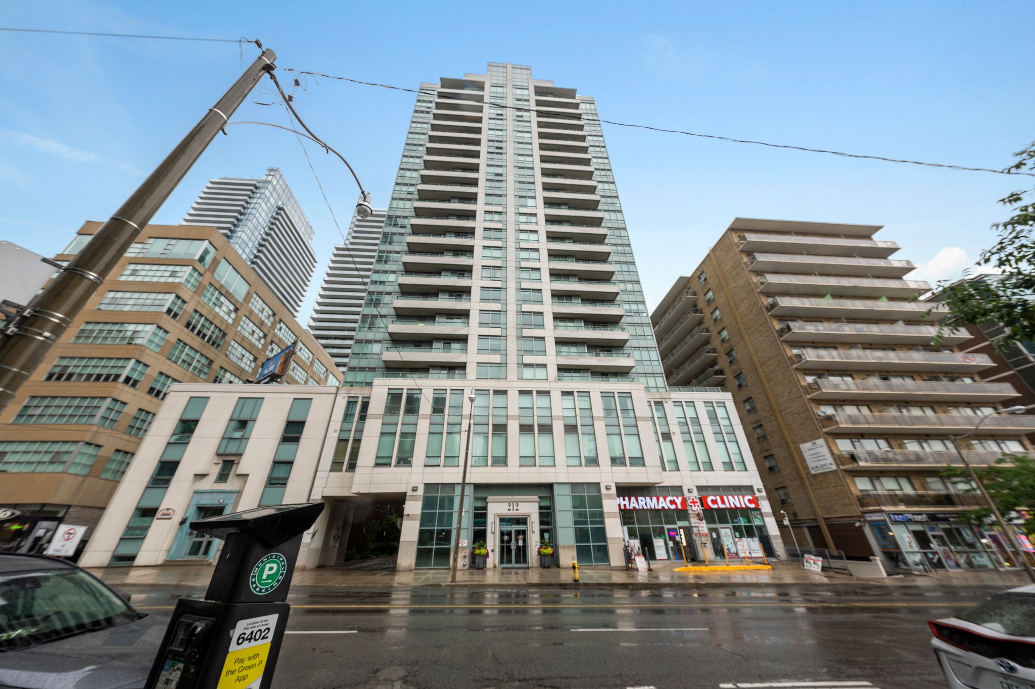 212 Eglinton Ave E Unit 1606 Toronto, ON M4P 0A3
