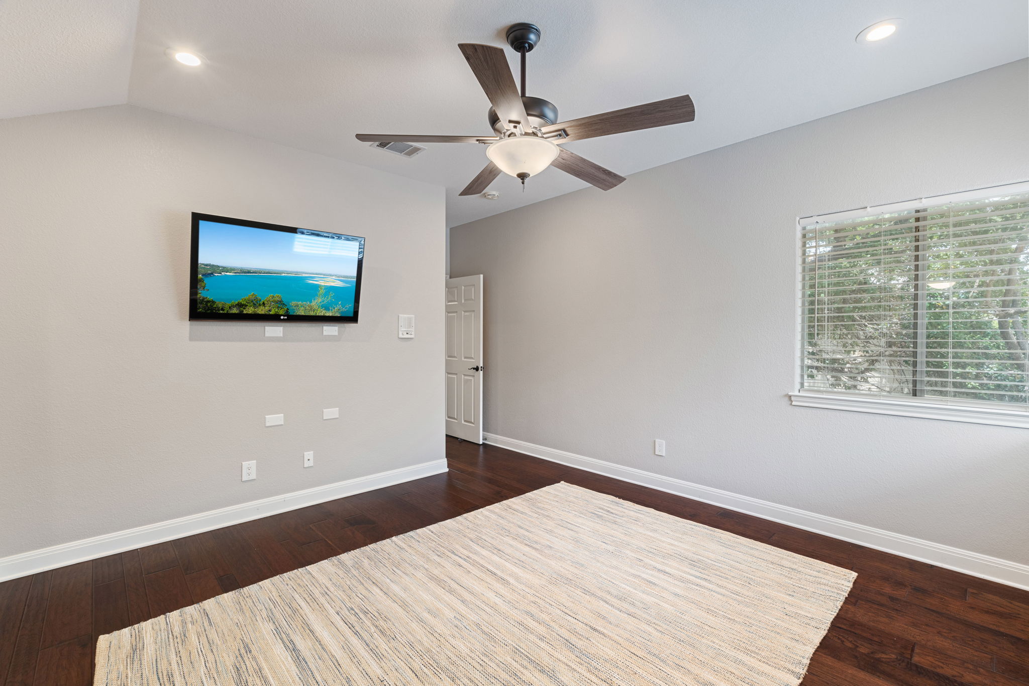 Guest Bedroom upstairs.