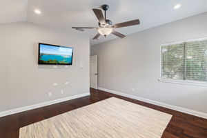 Guest Bedroom upstairs.
