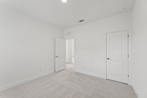  Photo 37