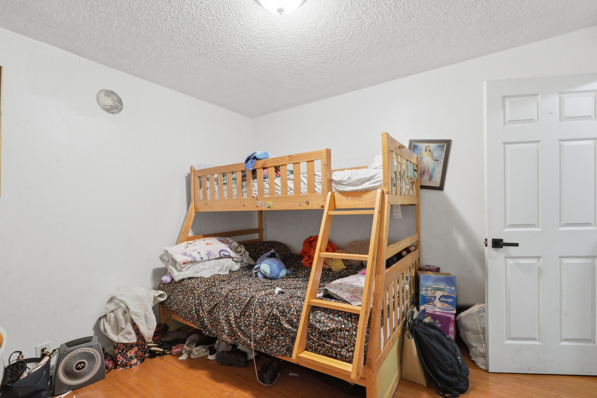  Photo 47