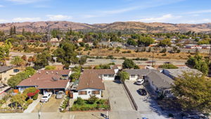  Photo 48