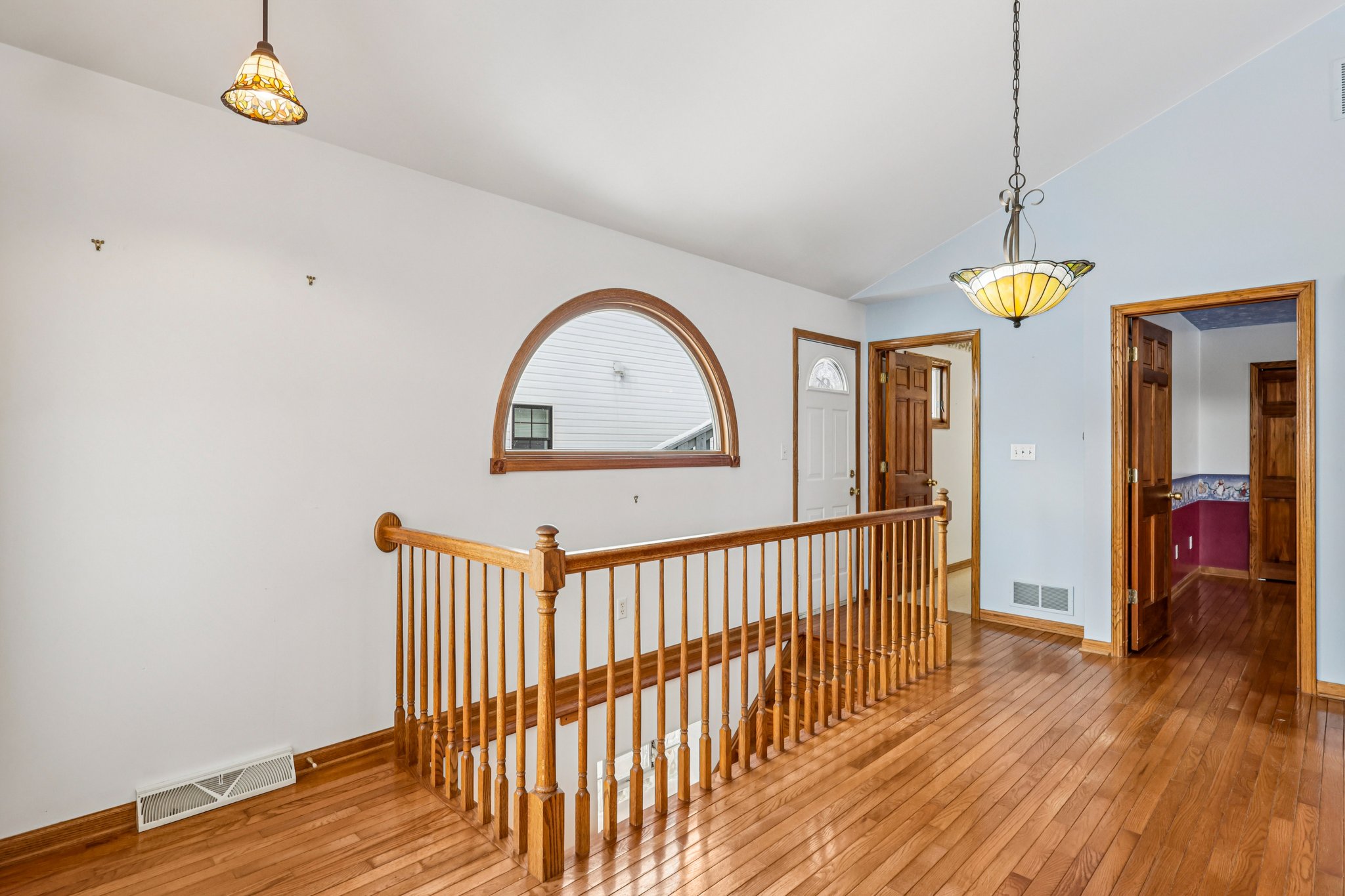 212 Pine St-S0612-014.jpg