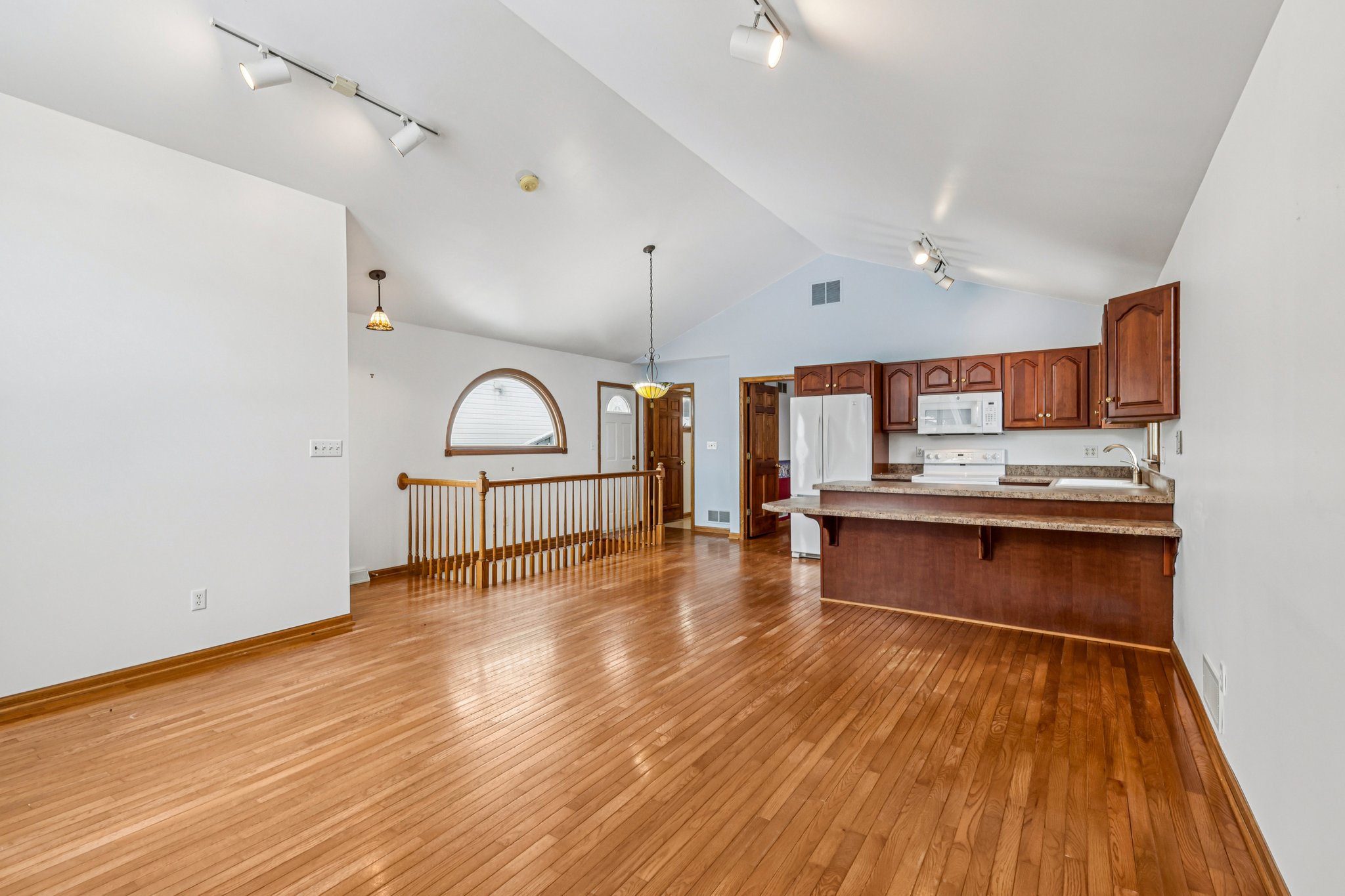 212 Pine St-S0612-016.jpg