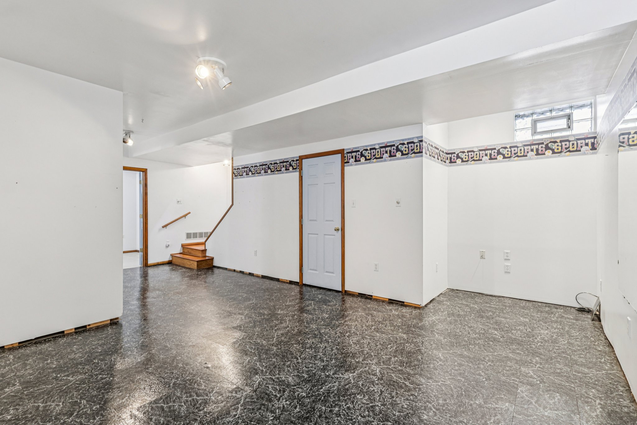 212 Pine St-S0612-045.jpg