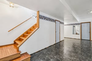 212 Pine St-S0612-043.jpg