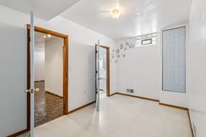 212 Pine St-S0612-050.jpg