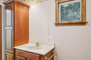 212 Pine St-S0612-055.jpg