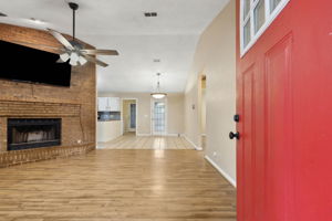 Foyer/Living Room