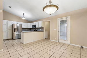 Kitchen/Breakfast Area