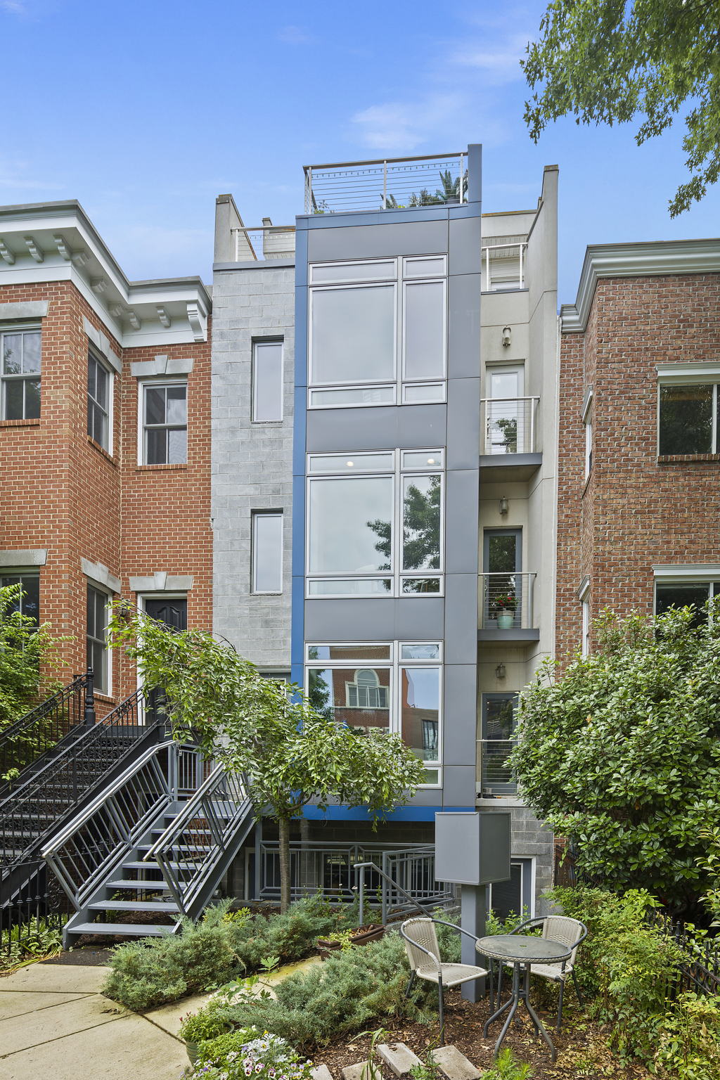 2121 11th St NW, Washington, DC 20001, USA Photo 3