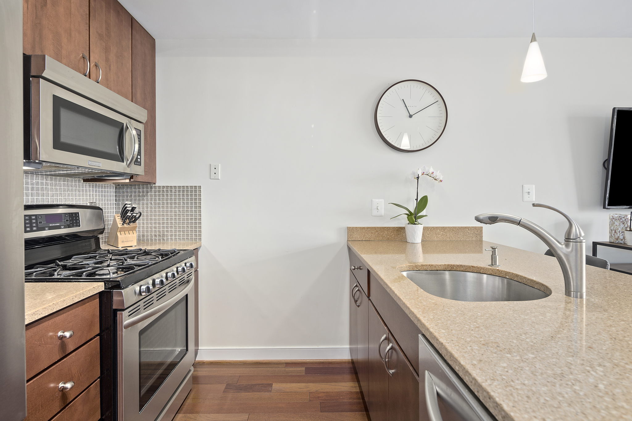 2121 11th St NW, Washington, DC 20001, USA Photo 15