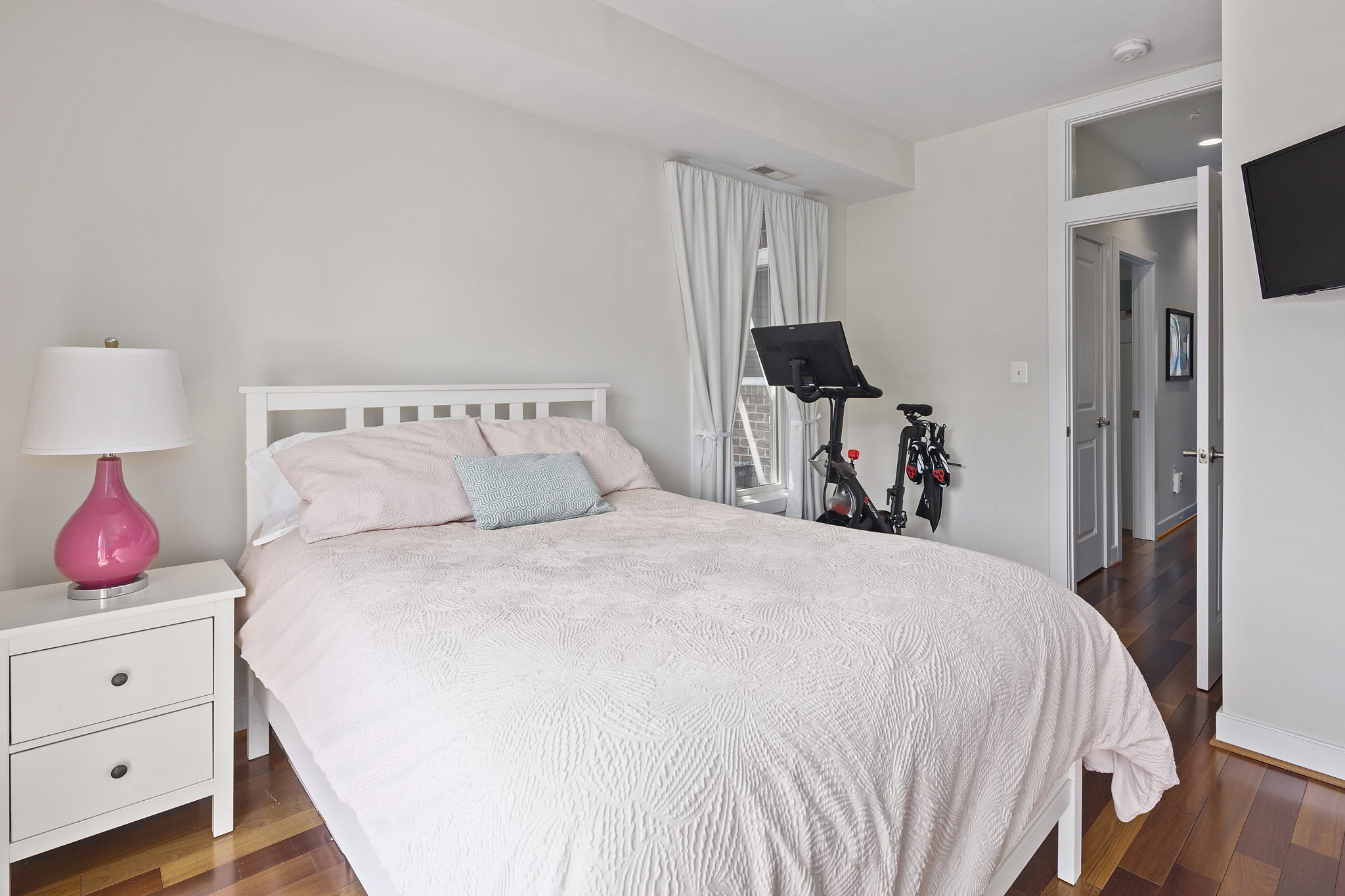 2121 11th St NW, Washington, DC 20001, USA Photo 32