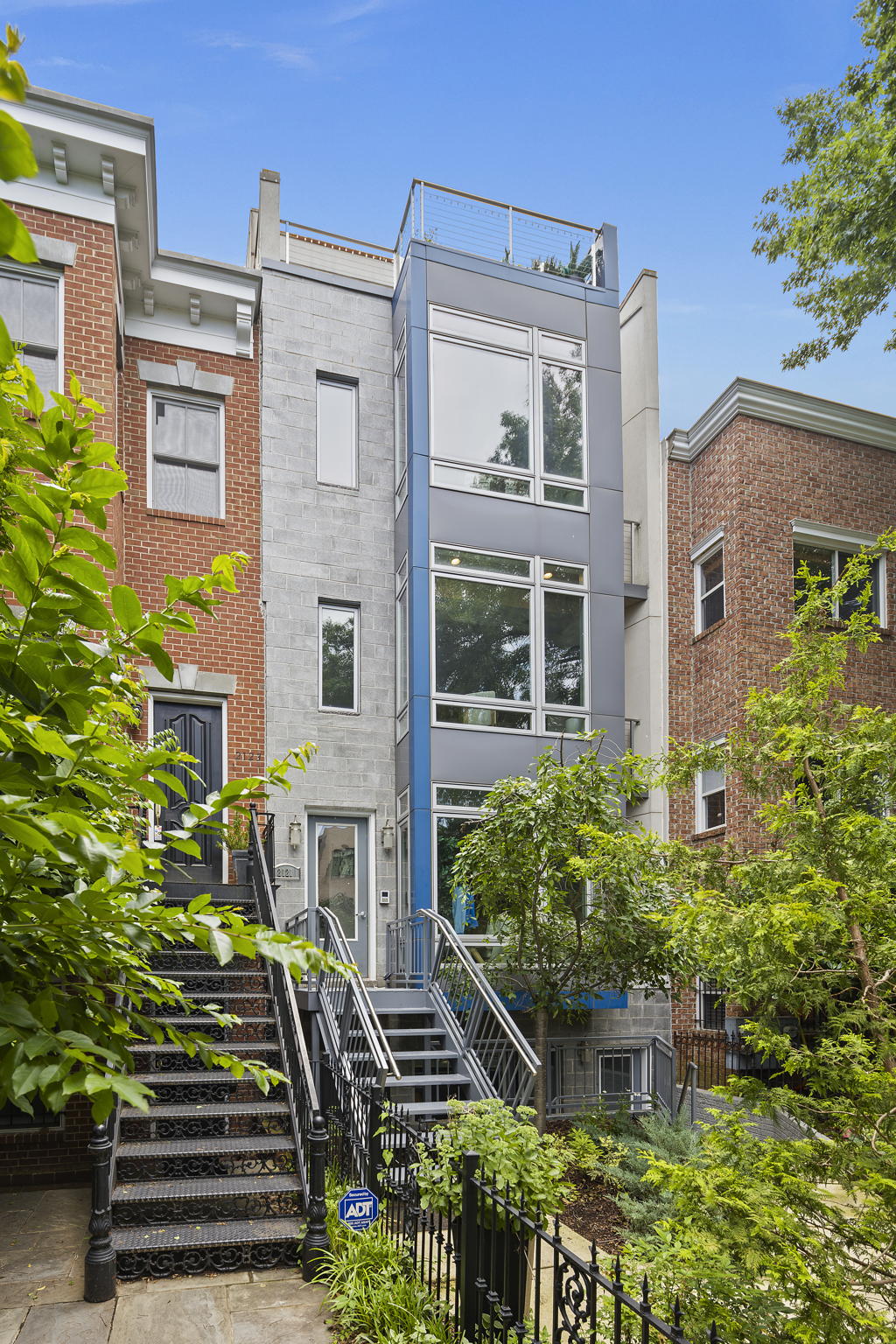 2121 11th St NW, Washington, DC 20001, USA Photo 8