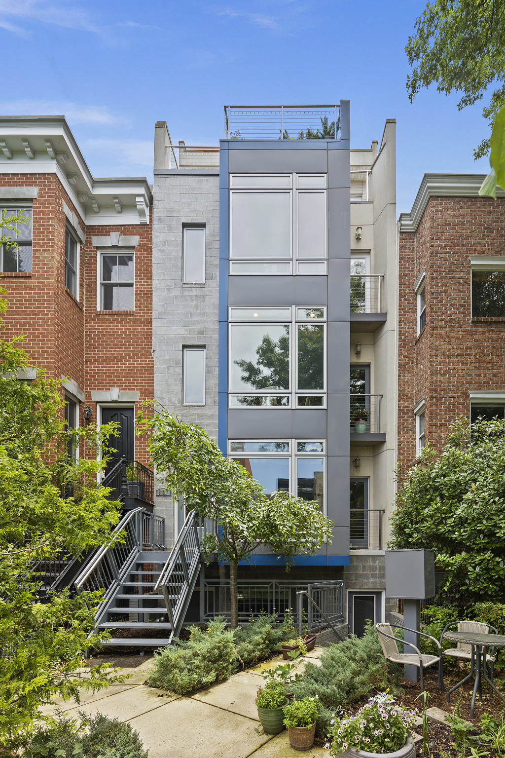 2121 11th St NW, Washington, DC 20001, USA Photo 7