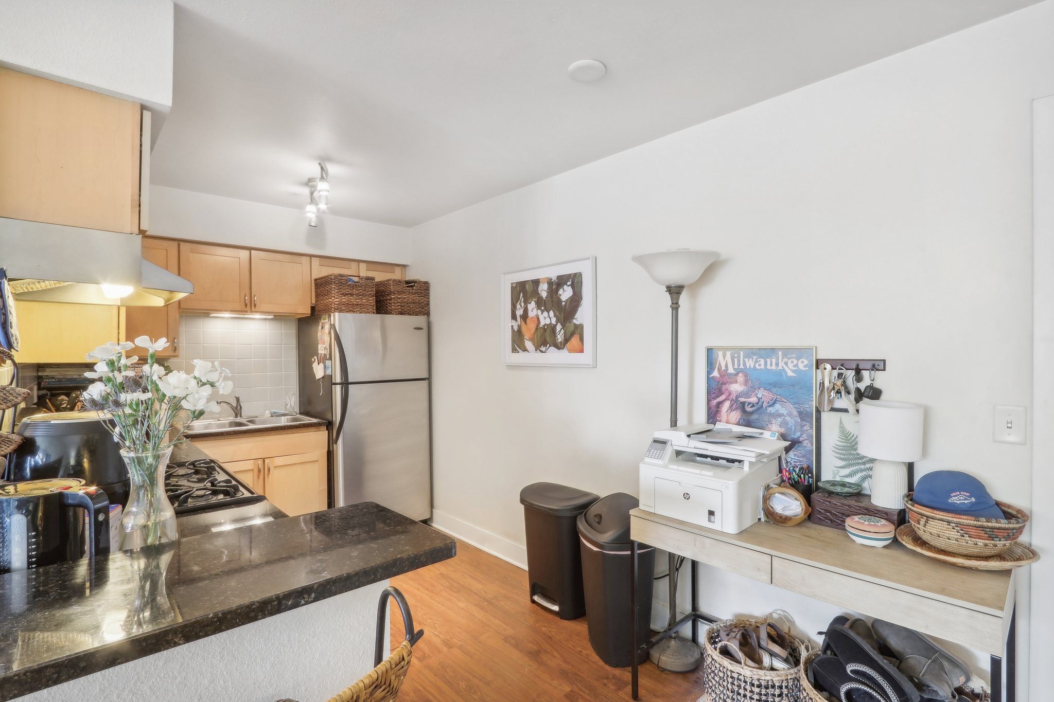 N Cambridge Ave 209-009.jpg