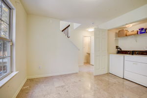  Delven Way-006