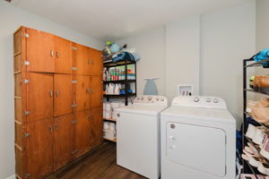  Photo 31