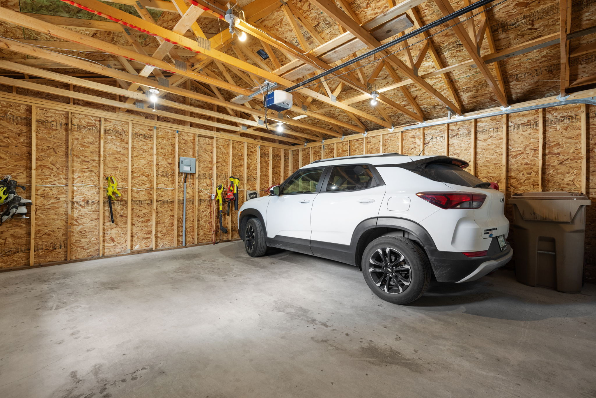 34. 2122 Wascana St. - Interior Garage